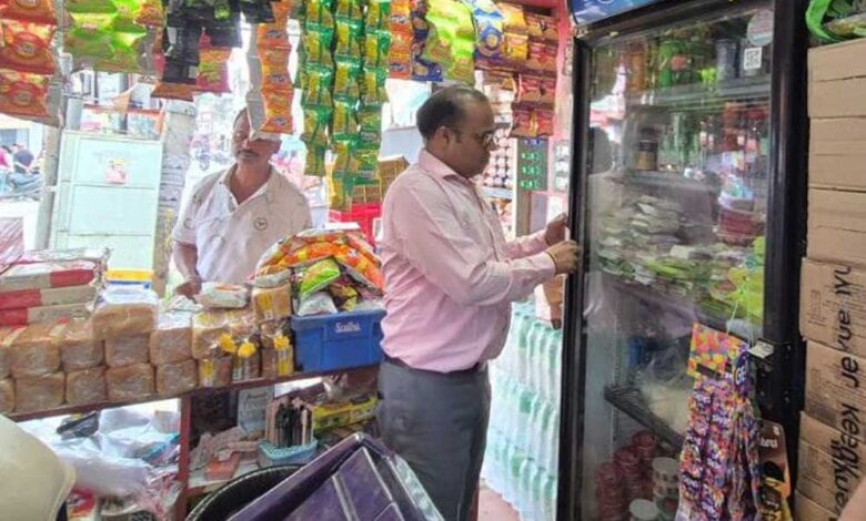 बलौदाबाजार-:-त्योहारी-सीजन-में-खाद्य-एवं-औषधि-प्रशासन-क़ी-टीम-ने-चलाया-जांच-अभियान