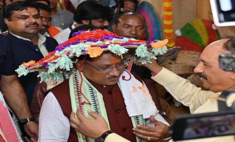 मुख्यमंत्री-निवास-में-हरेली-उत्सव:-दिखी-परंपरा-और-प्रगति-की-अनूठी-झलक