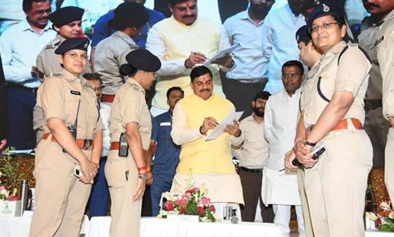 मुख्यमंत्री-डॉ.-यादव-ने-नशे-से-दूरी-है-जरूरी-अभियान-के-संकल्प-पत्र-पर-किए-हस्ताक्षर