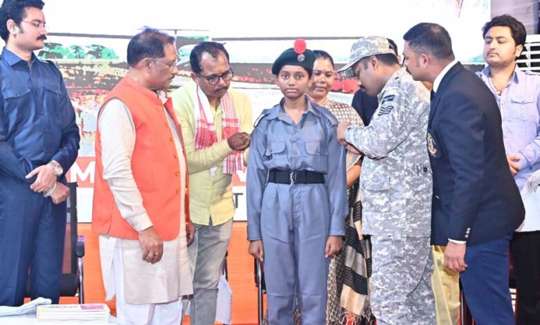 रायपुर-:-जशपुर-के-पीएमविद्यालय-में-अब-एनसीसी-एयर-स्क्वाड्रन-शुरू-होगी-मुख्यमंत्री-विष्णु-देव-साय