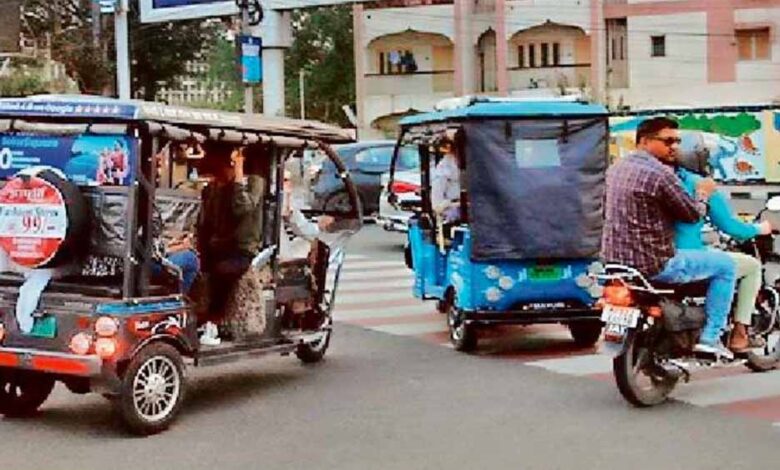 इंदौर में बेकाबू ई-रिक्शा, नियंत्रण नीति अब तक अधूरी, हादसों में हो रहा इजाफा