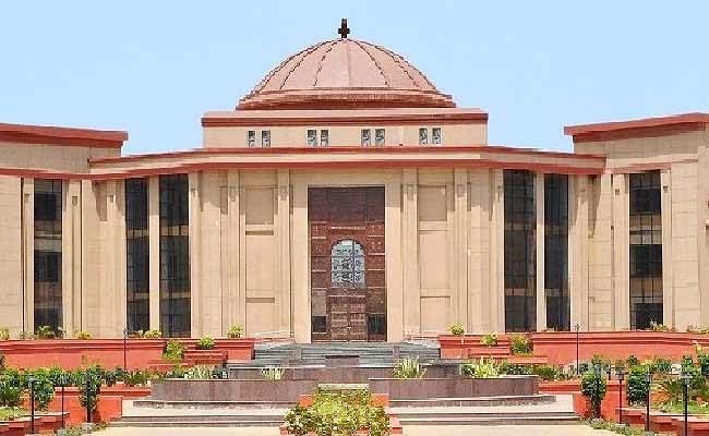 हाईकोर्ट-का-बड़ा-फैसला:-विभागीय-गलती-से-मिले-अधिक-वेतन-की-नहीं-होगी-वसूली