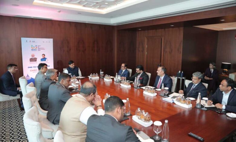 मुख्यमंत्री-डॉ.-यादव-ने-की-दुबई-के-निवेशकों-से-वन-टू-वन-चर्चा