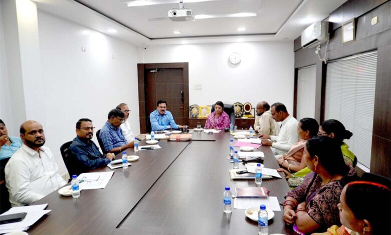 महापौर-की-अध्यक्षता-में-मेयर-इंन-काउसिल-की-बैठक-आयोजित