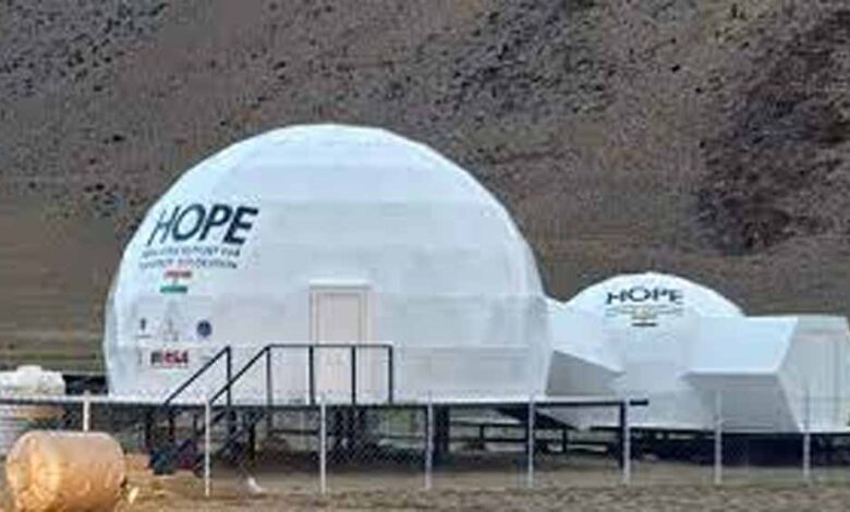 लद्दाख-में-इसरो-का-नया-मिशन:-चंद्रमा-और-मंगल-पर-जीवन-का-अनुकरण