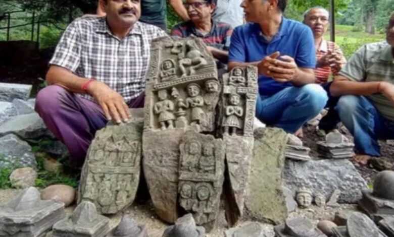 अनंतनाग में खुदाई के दौरान निकलीं ‘हिंदू मूर्तियां’, 2000 साल पुरानी होने का अनुमान