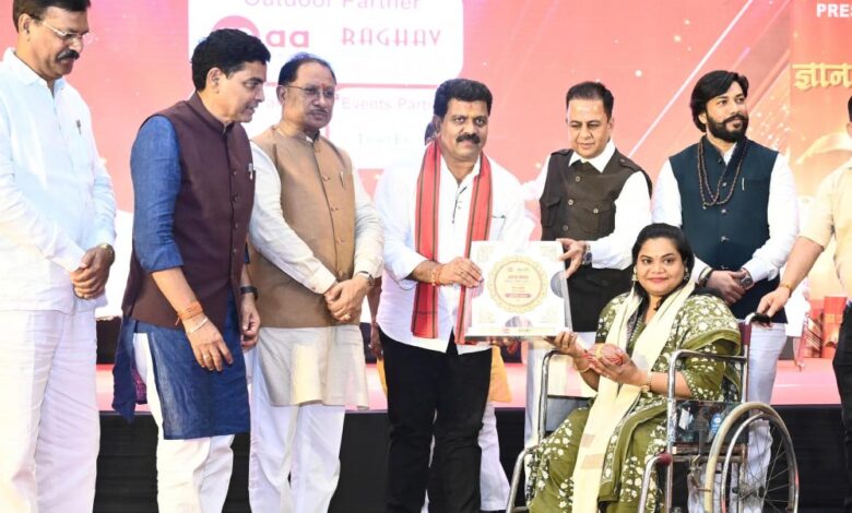 रायपुर-:-मुख्यमंत्री-विष्णु-देव-साय-‘ज्ञान-धारा-–-शिक्षा-संवाद’-कार्यक्रम-में-हुए-शामिल