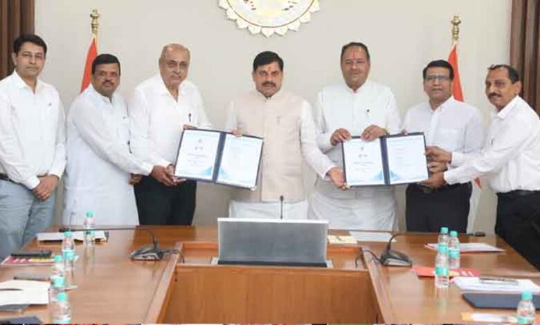 मुख्यमंत्री-डॉ.-यादव-की-मौजूदगी-में-आनंद-ग्रामों-के-विकास-और-नदी-संरक्षण-पर-हुए-दो-एमओयू