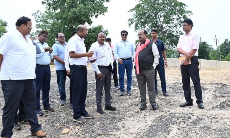 रायपुर-:-सड़क-निर्माण-की-गुणवत्ता-में-न-हो-लापरवाही-–-अरुण-साव