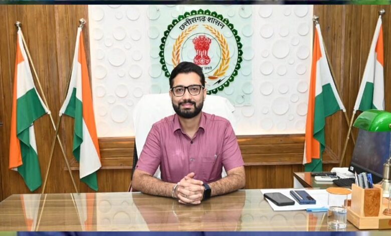 समय-सीमा-बैठक-में-कलेक्टर-ने-दिए-निर्देश,-महासमुंद-में-विकास-कार्यों-की-हुई-समीक्षा