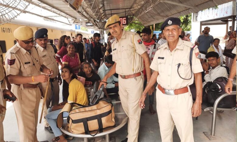 स्वतंत्रता-दिवस-से-पहले-रेलवे-स्टेशनों-पर-हाई-अलर्ट,-rpf-और-grp-तैनात