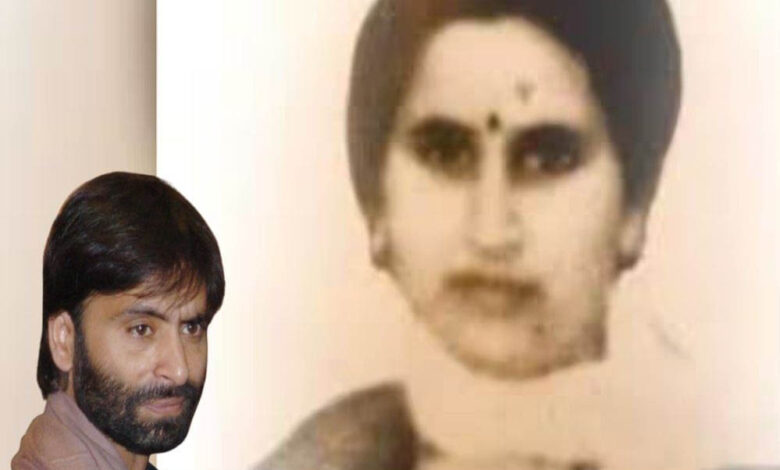 35-साल-पुराने-कश्मीरी-पंडित-नर्स-मर्डर-केस-में-यासीन-मलिक-के-घर-और-श्रीनगर-के-8-ठिकानों-पर-दबिश