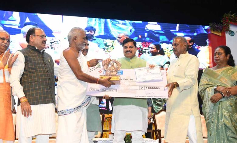 नशे-के-अवैध-कारोबार-में-लिप्त-आरोपियों-के-खिलाफ-जारी-रहेगी-ठोस-कार्रवाई-:-मुख्यमंत्री-डॉ.-यादव