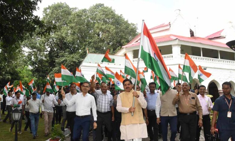 बड़े-तालाब-की-लहरों-के-बीच-दिखेगा-देशभक्ति-का-अद्भुत-रंग