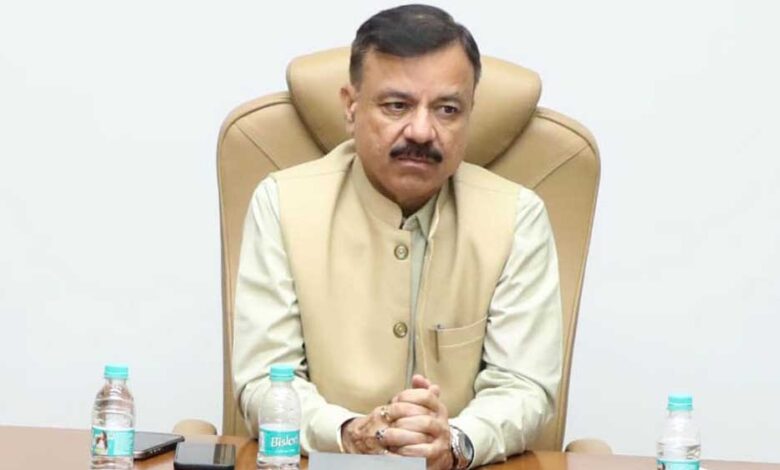 सरकारी स्कूलों की पाठ्य पुस्तकों का मुद्रण कार्य उच्च गुणवत्तापूर्ण हो- स्कूल शिक्षा मंत्री सिंह