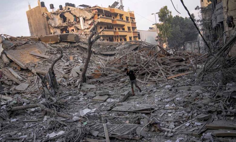 इजराइल-की-कड़ी-चेतावनी:-शर्तें-न-मानने-पर-गाजा-होगा-मलबे-में-तब्दील,-17-की-मौत