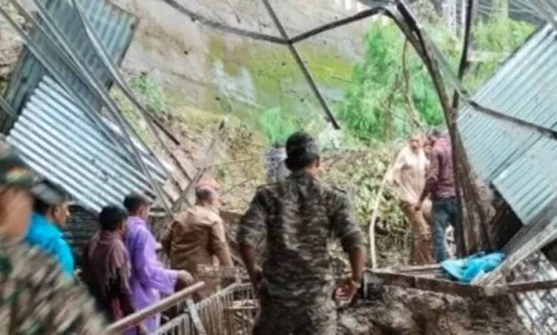 वैष्णो-देवी-यात्रा-मार्ग-पर-भूस्खलन,-5-यात्रियों-की-दर्दनाक-मौत