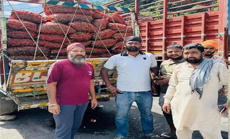 चंडीगढ़-मनाली-हाईवे-जाम:-सैकड़ों-ट्रक-फंसे,-फल-सब्जियां-सड़ने-लगीं