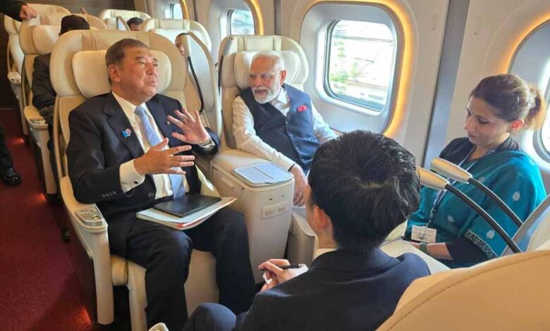 pm-मोदी-जापान-में-बुलेट-ट्रेन-की-सवारी-पर,-भारतीय-ड्राइवरों-से-की-मुलाकात