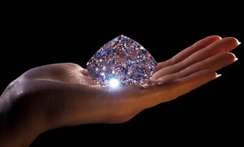 पन्ना-में-मिला-4.90-कैरेट-का-नायाब-हीरा,-कीमत-10-लाख-और-नीलामी-में-लगेगी-बोली