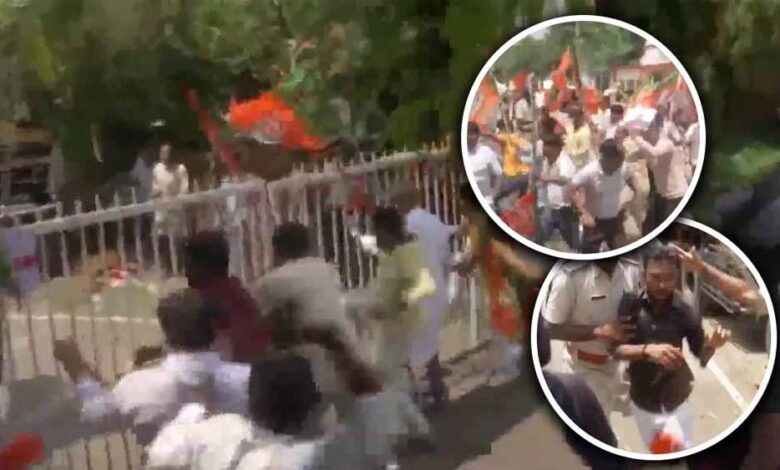 कांग्रेस-दफ्तर-के-बाहर-भाजपा-का-हंगामा,-पीएम-मोदी-से-जुड़े-बयान-पर-माफी-की-मांग