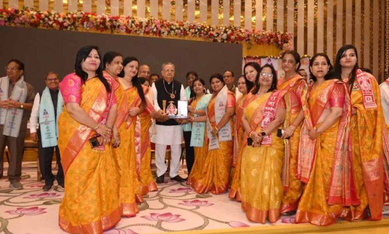अग्र-अलंकरण-समारोह-में-चमके-27-विशिष्ट-व्यक्तित्व,-डॉ.-रमन-सिंह-और-प्रदीप-मित्तल-रहे-मुख्य-अतिथि