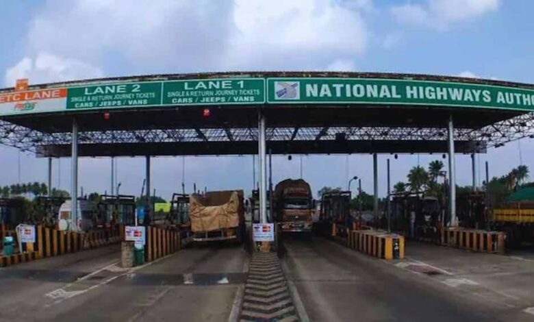भारत-में-नया-टोल-प्लाजा,-अब-बिना-रुके-गुजरेगी-गाड़ियां