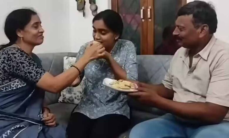 रीवा-की-आयुषी-वर्मा-बनीं-भारतीय-सेना-में-लेफ्टिनेंट,-मेहनत-से-रचा-इतिहास