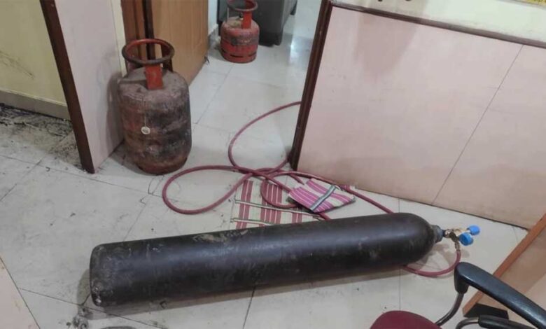 गैस-कटर-से-बैंक-लूट-की-कोशिश-नाकाम,-राहगीरों-की-सजगता-से-बची-बड़ी-वारदात