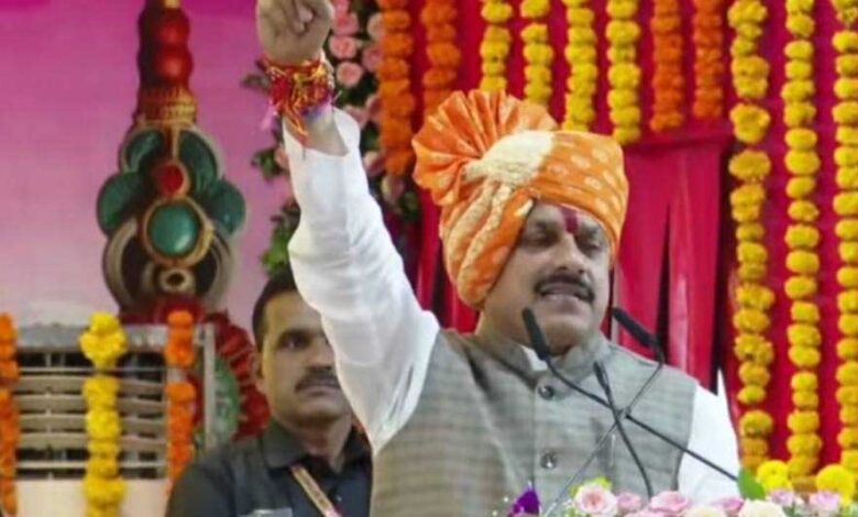 मौलाना-गांव-का-नाम-लिखते-समय-पेन-अटकता-था-–-बयान-पर-cm-मोहन-यादव-का-नया-सफाई-बयान