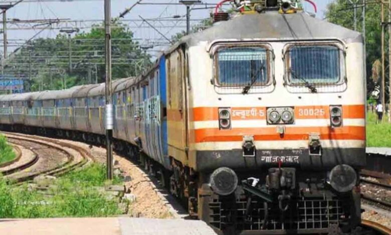 रेलवे-का-नया-टाइम-टेबल-जारी,-15-ट्रेनों-के-फेरे-बढ़ाए-गए-–-देखें-पूरी-लिस्ट