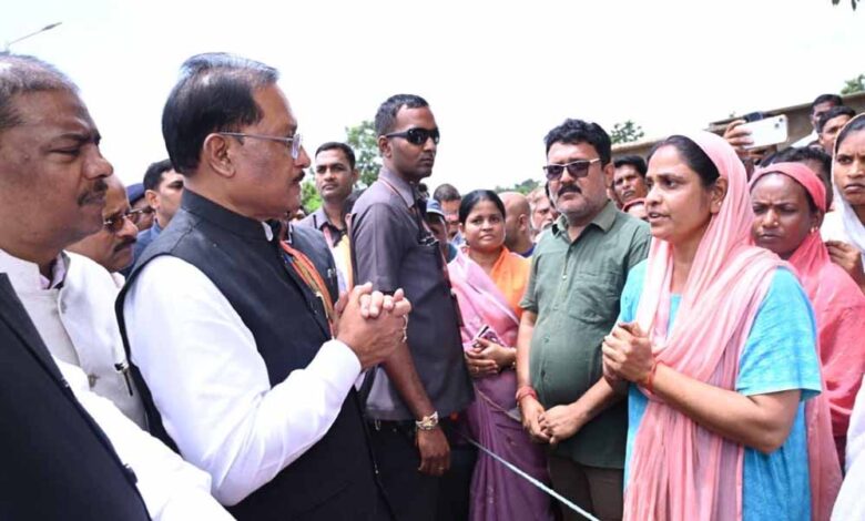 रायपुर-:-प्रशासन-की-तत्परता:-बाढ़-प्रभावितों-को-मिला-राशन