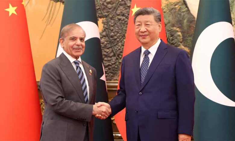 चीन-में-पाकिस्तानी-नेताओं-का-जमावड़ा,-पीएम-शहबाज-और-आर्मी-चीफ-मुनीर-भी-मौजूद