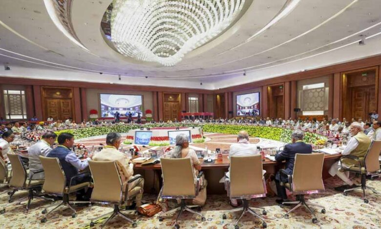 gst-का-बड़ा-तोहफा:-घी-से-लेकर-ac-फ्रिज-तक-175-चीजें-होंगी-सस्ती!