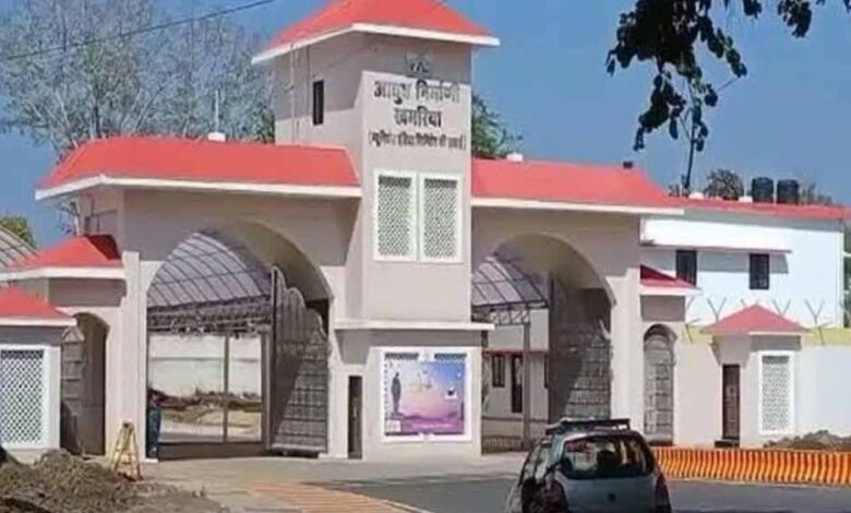 जबलपुर-ऑर्डिनेंस-फैक्ट्री-में-cbi-का-छापा,-dgm-हिरासत-में-लेकर-दिल्ली-ले-गई-टीम