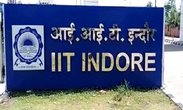 iit-इंदौर-की-बड़ी-खोज:-अब-सिर्फ-पानी-और-वाष्पीकरण-से-बनेगी-बिजली,-सूरज-बैटरी-की-जरूरत-नहीं