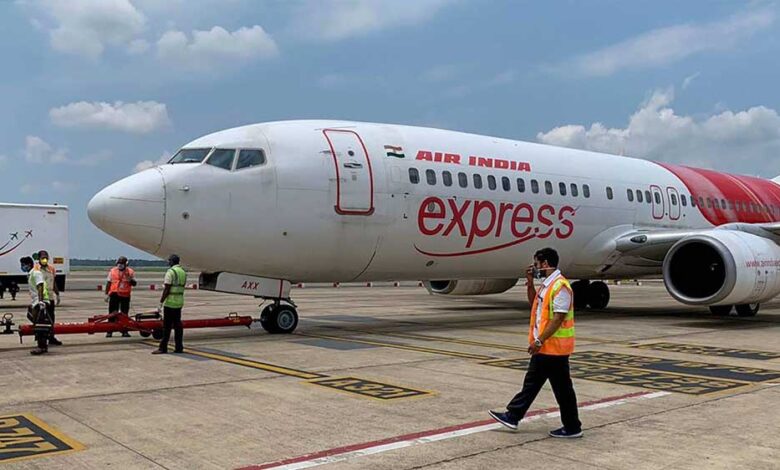 एयर-इंडिया-एक्सप्रेस-की-इंदौर-में-इमरजेंसी-लैंडिंग,-161-यात्रियों-की-सांसें-थमीं