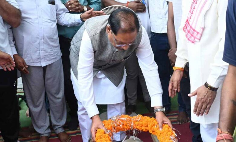 मुख्यमंत्री-साय-ने-पूर्व-प्रांत-प्रचारक-श्रद्धेय-श्री-शांताराम-जी-को-दी-श्रद्धांजलि