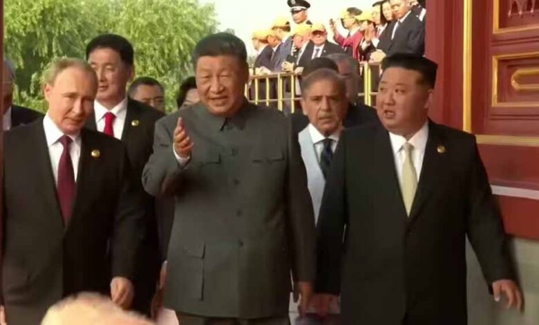 पेरिस-में-चीन-की-दबंगई!-अवार्ड-समारोह-में-ताइवान-का-झंडा-दिखते-ही-दूतावास-कर्मियों-ने-मचाया-बवाल