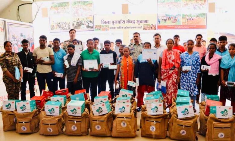 सुकमा-में-आत्मसमर्पित-माओवादियों-को-मिला-सम्मानजनक-नया-जीवन