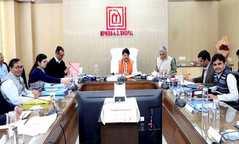 हाउसिंग-बोर्ड-अपनी-संपत्तियों-का-मूल्यांकन-विकसित-और-बिक्री-की-योजना-बनाए