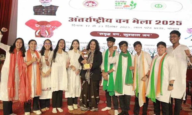 वन-मेले-में-वनोपज-एवं-हर्बल-उत्पाद-से-निर्मित-औषधियों-की-बढ़ी-मांग