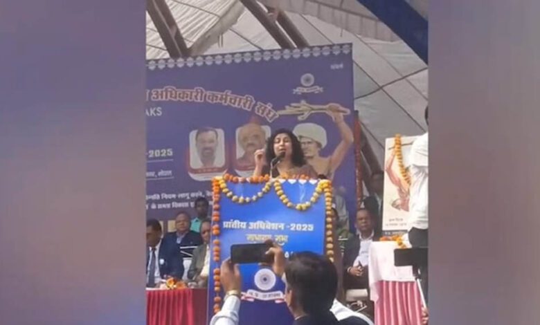 ias-मीनाक्षी-सिंह-का-विवादित-वीडियो-वायरल,-सवर्ण-समाज-में-नाराज़गी