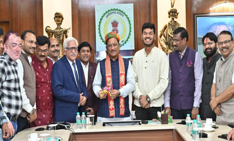 रायपुर-:-पत्रकारों-की-लेखनी-केवल-सूचना-का-माध्यम-ही-नहीं,-पर्यटन-को-प्रोत्साहन-देने-का-एक-सशक्त-साधन-भी-–-मुख्यमंत्री-विष्णुदेव-साय