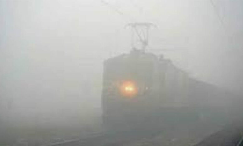 mp-से-मुंबई-तक-चलेंगी-2-स्पेशल-ट्रेनें,-कोहरे-के-कारण-यात्रियों-को-हो-रही-परेशानी
