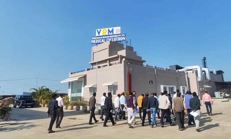 उज्जैन-में-औद्योगिक-बूम:-फार्मा-यूनिट-और-अडानी-ग्रुप-का-₹1500-करोड़-निवेश,-रोजगार-के-अवसर-बढ़े