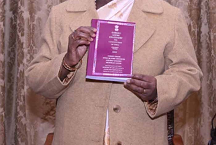 राष्ट्रपति-द्रौपदी-मुर्मू-ने-संथाली-भाषा-में-जारी-किया-भारत-का-संविधान,-आदिवासी-गौरव-का-ऐतिहासिक-क्षण