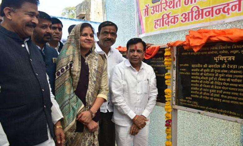 विकास-कार्यों-के-लिए-कोई-भेद-भाव-नहीं-:-उप-मुख्यमंत्री-देवड़ा