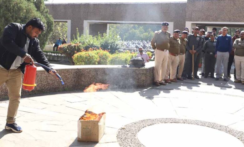 विद्युत-कंपनियों-के-मुख्यालय-शक्त‍िभवन-में-हुआ-अग्न‍िशमन-प्रशिक्षण-और-मॉकड्रि‍ल