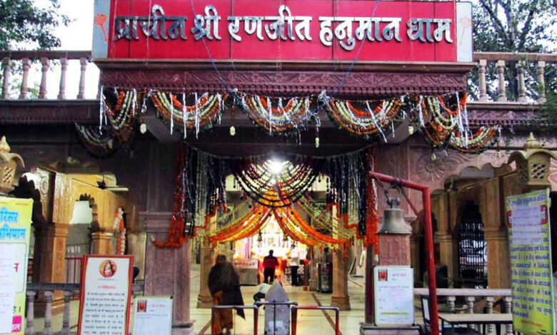 नए-साल-का-स्वागत-इंदौर-के-प्रमुख-मंदिरों-में,-खजराना-और-रणजीत-हनुमान-में-विशेष-आयोजन